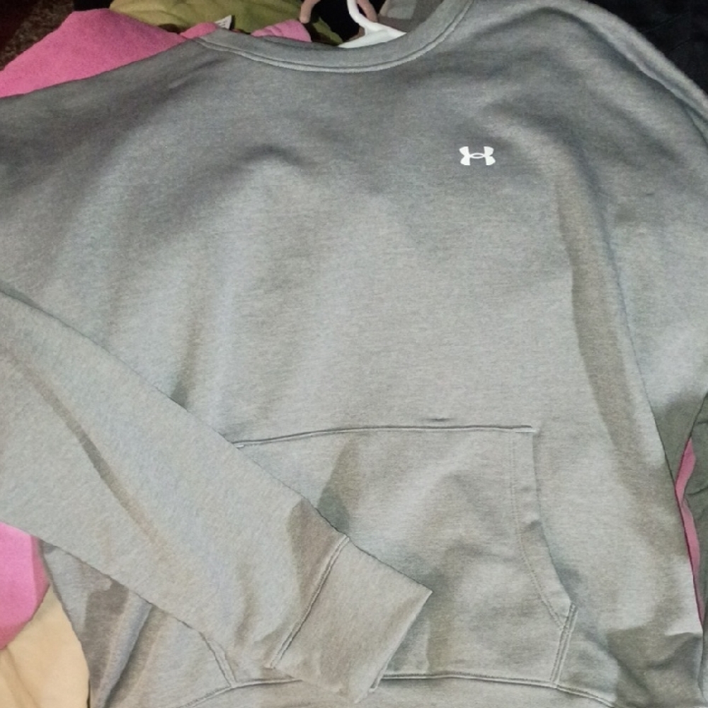 Under Armour Light Gray Crewneck Pullover